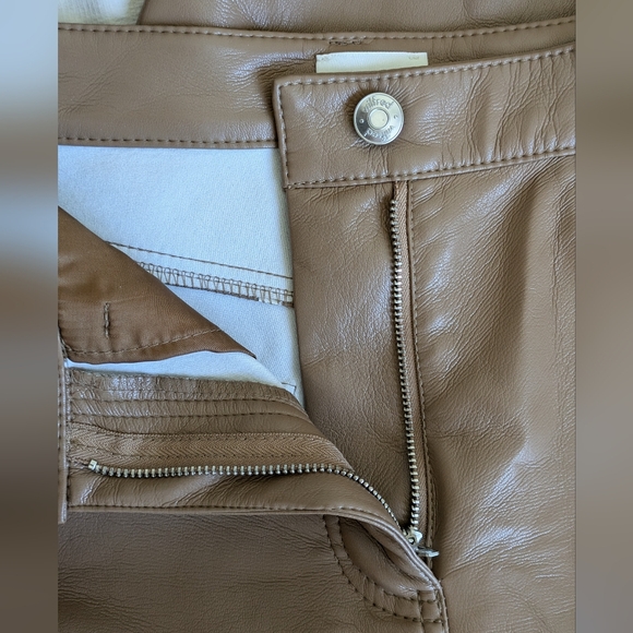 WILFRED Aritzia High Waisted Vegan Leather Pants Sz 00 Flax Beige - Picture 6 of 11